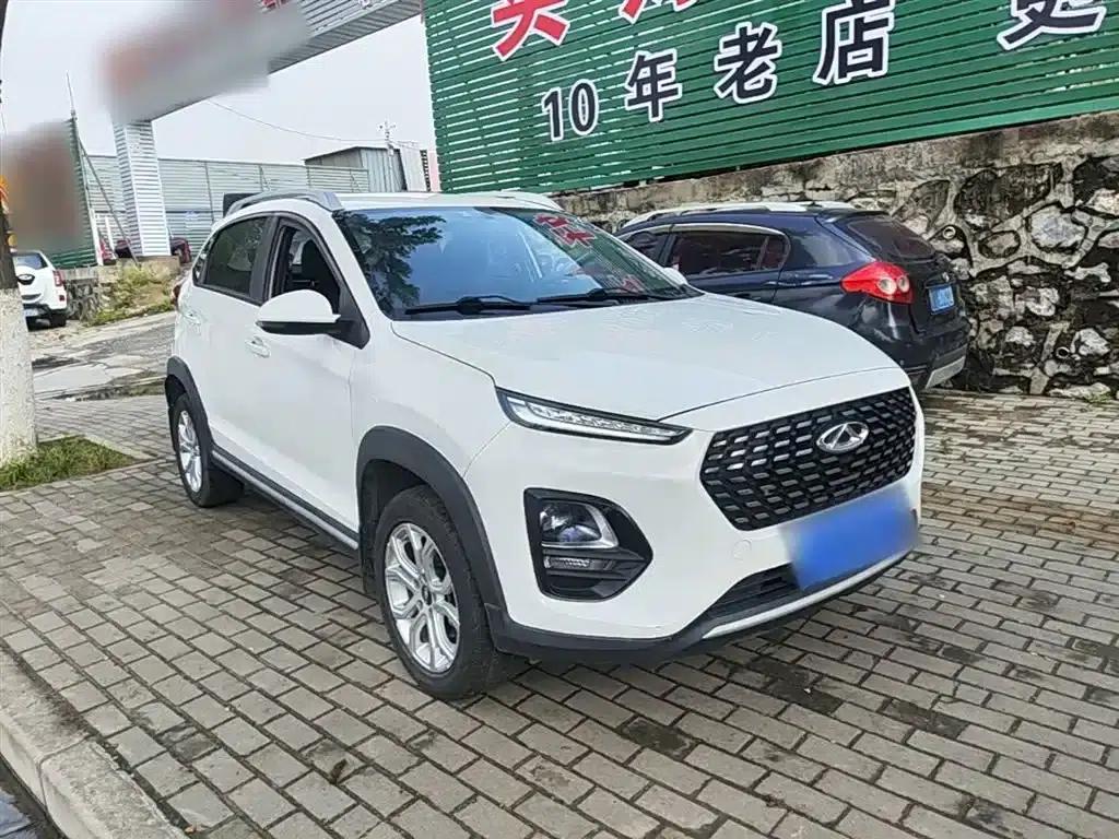 Chery Tiggo 3x 2021 PLUS 1.5L CVT Enjoyable Red Date Edition — миниатюра 4