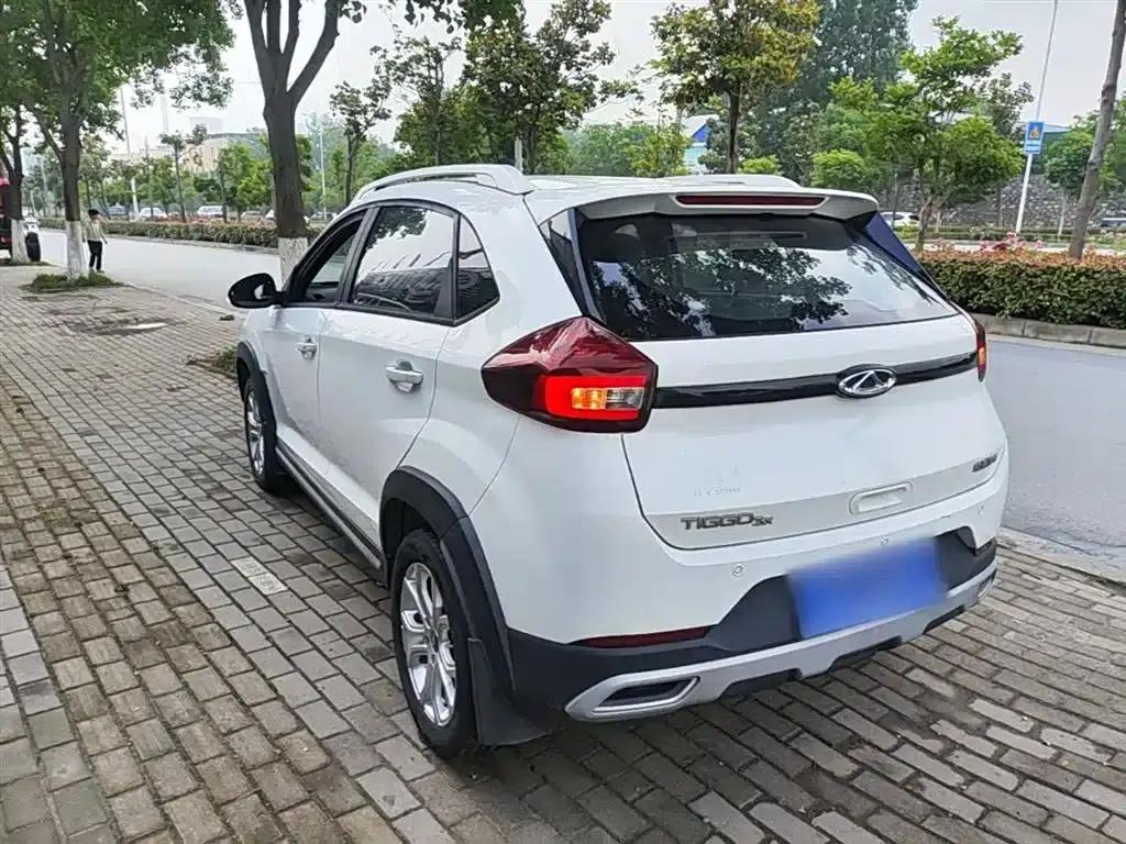Chery Tiggo 3x 2021 PLUS 1.5L CVT Enjoyable Red Date Edition — миниатюра 5