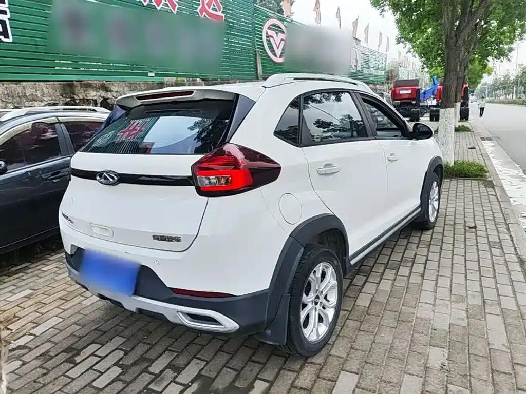 Chery Tiggo 3x 2021 PLUS 1.5L CVT Enjoyable Red Date Edition — миниатюра 7