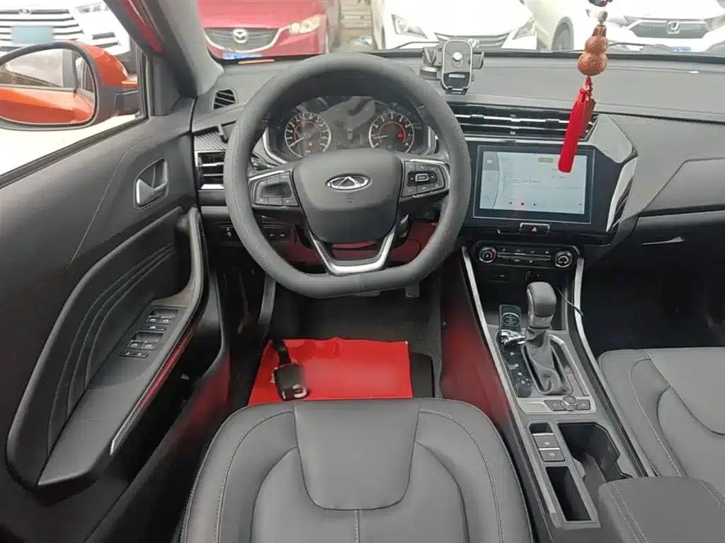 Chery Tiggo 3x 2021 PLUS 1.5L CVT Enjoyable Red Date Edition — миниатюра 11