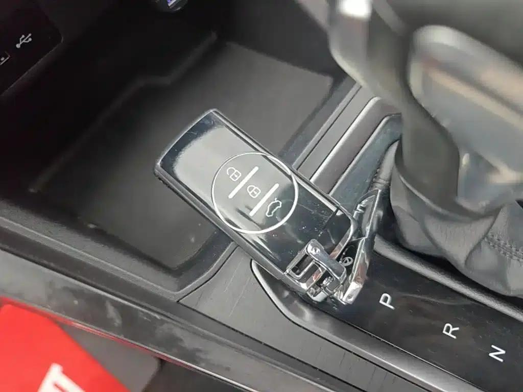 Chery Tiggo 3x 2021 PLUS 1.5L CVT Enjoyable Red Date Edition — миниатюра 9