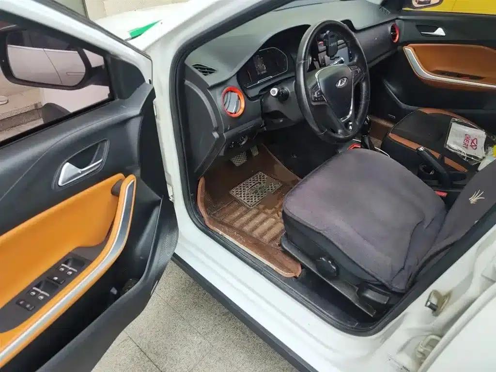 Chery Tiggo 3x 2017 1.5L Automatic Deluxe Edition — миниатюра 13