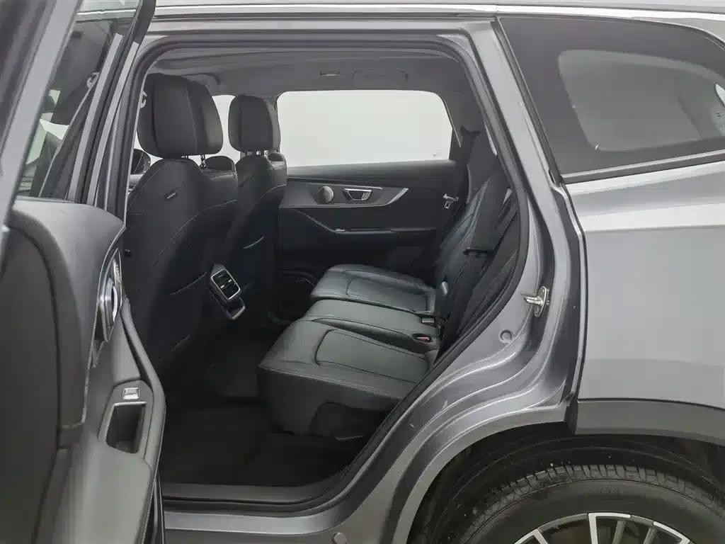 Chery Tiggo 8 PRO 2025 290T 2WD Luxury Edition — миниатюра 15