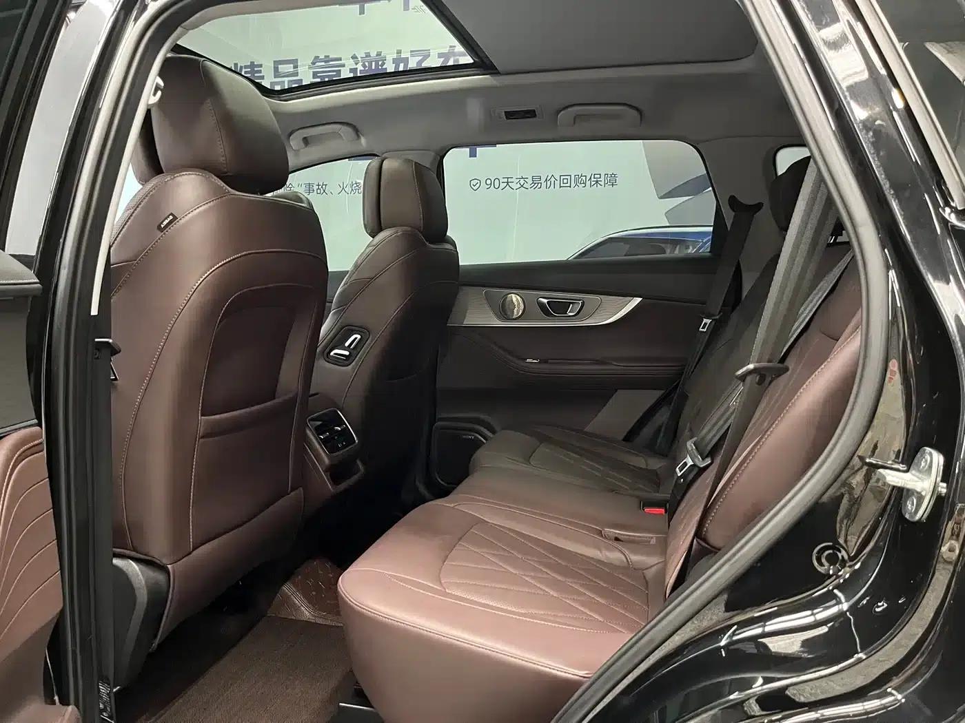 Chery Tiggo 8 PRO 2024 Champion Edition 390T 2WD Peak Edition 7-Seater — миниатюра 12