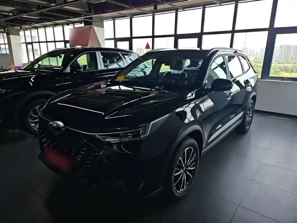 Chery Tiggo 8 PRO 2025 290T 2WD Luxury Edition — миниатюра 1