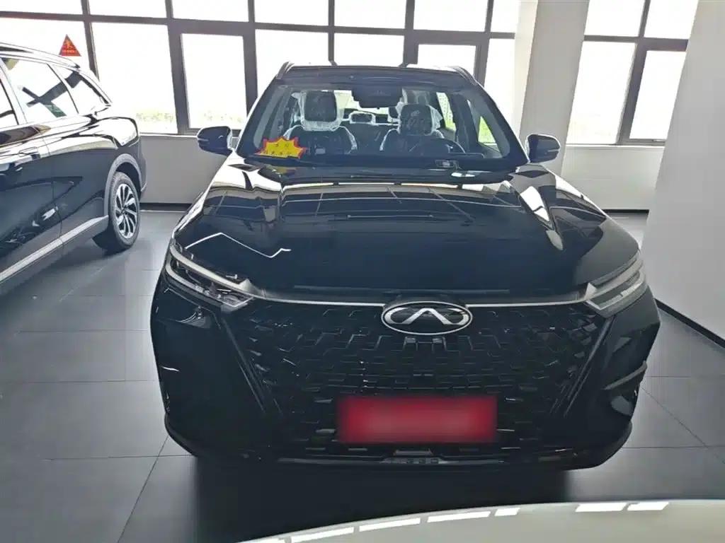 Chery Tiggo 8 PRO 2025 290T 2WD Luxury Edition — миниатюра 3