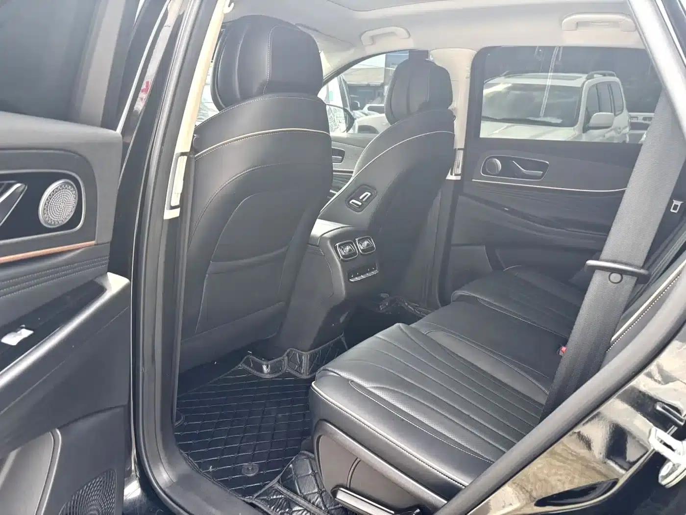 Chery Tiggo 9 2023 2.0T Automatic 2WD Luxury Edition 7-Seater — миниатюра 4