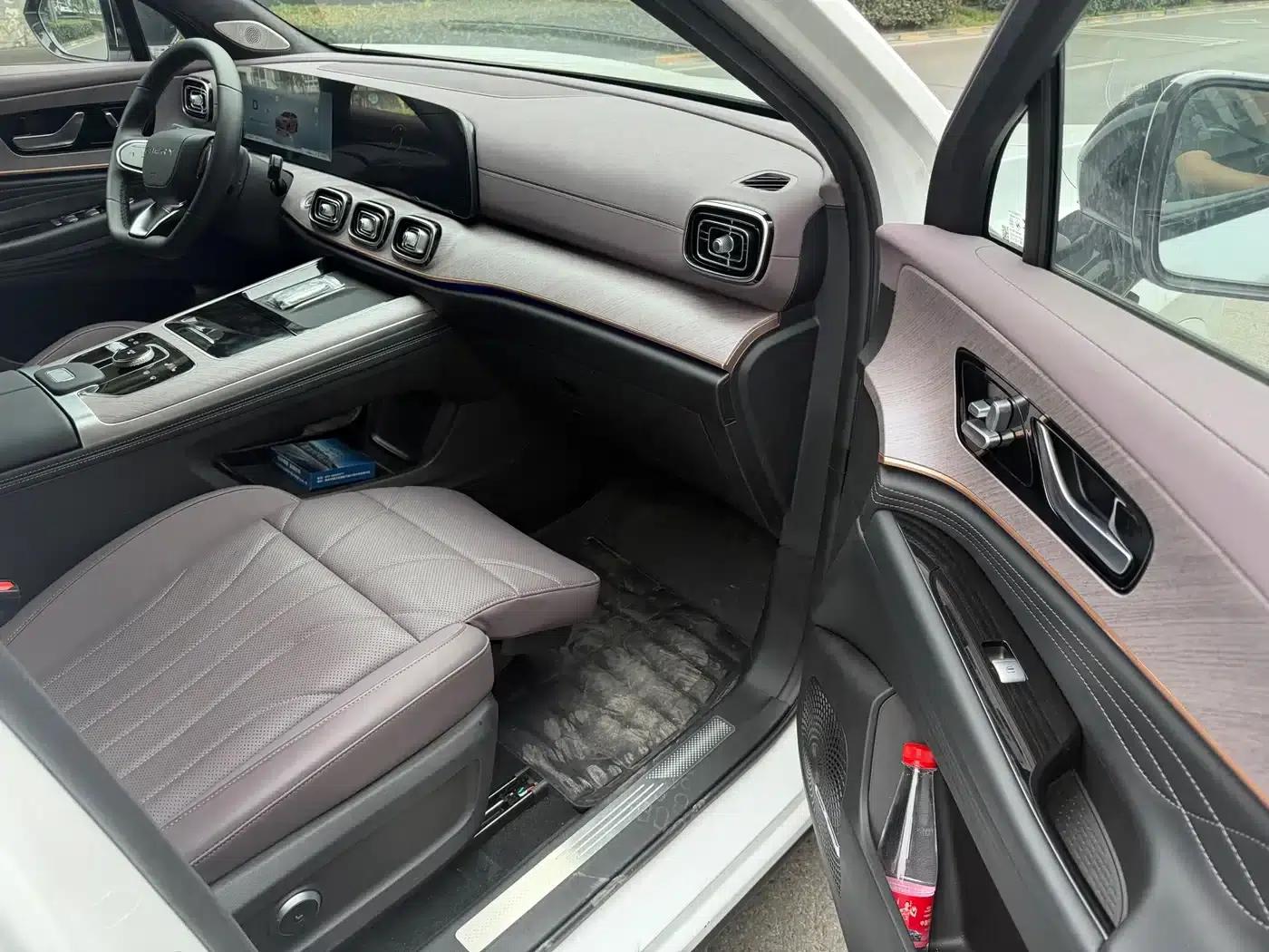 Chery Tiggo 9 2025 2.0T Automatic 2WD Premium Edition 5-seater — миниатюра 12
