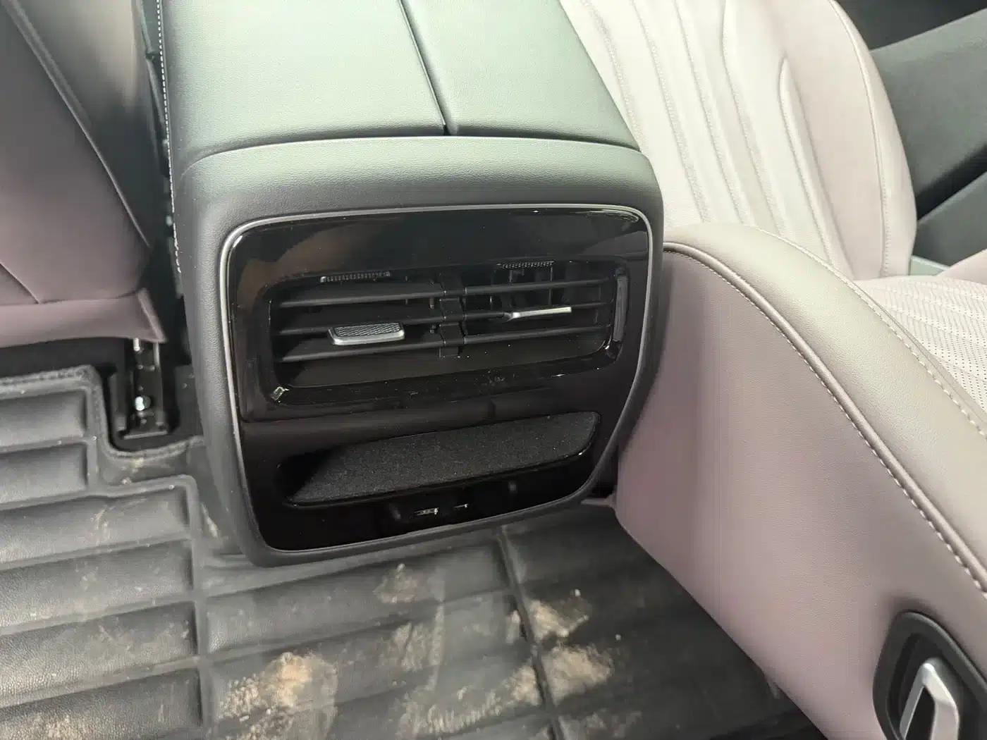Chery Tiggo 9 2025 2.0T Automatic 2WD Premium Edition 5-seater — миниатюра 9