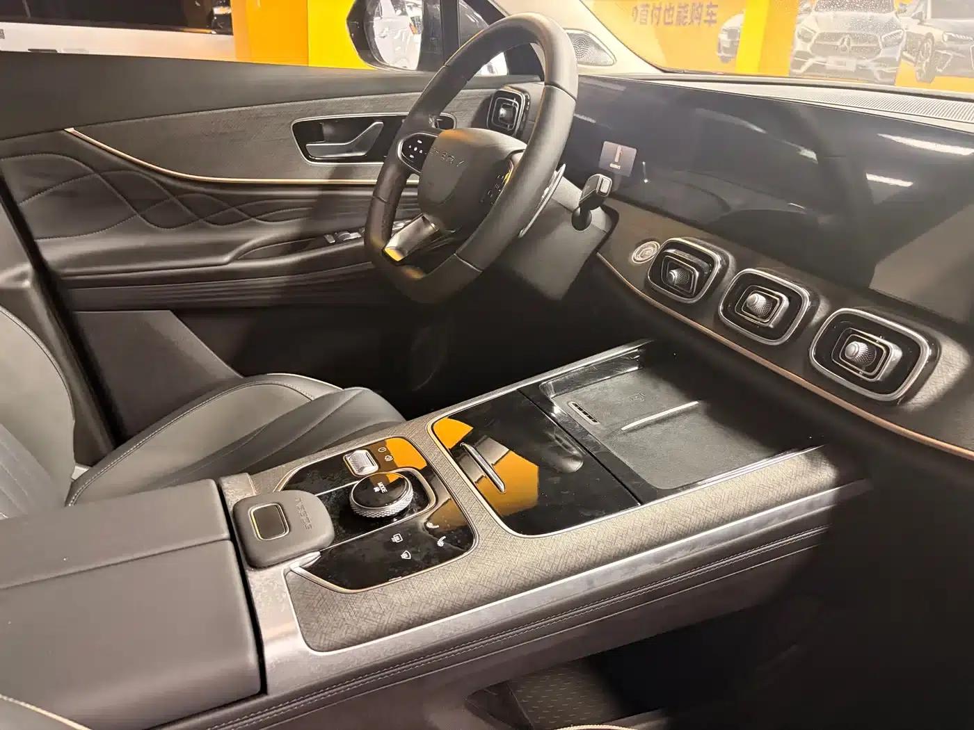 Chery Tiggo 9 2023 2.0T Dual-Clutch Two-Wheel Drive Luxury Edition 7-Seater — миниатюра 8