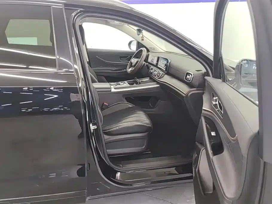 Chery Tiggo 9 2023 2.0T Automatic 2WD Luxury Edition 5-seater — миниатюра 8