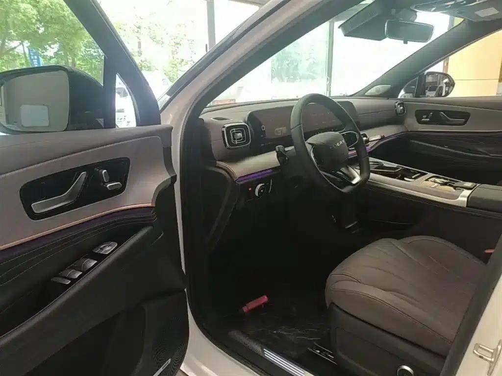 Chery Tiggo 9 2025 2.0T Automatic 2WD Premium Edition 5-seater — миниатюра 16