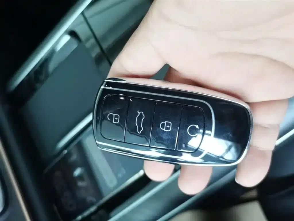 Chery Tiggo 9 2025 2.0T Dual-Clutch Two-Wheel Drive Comfort Edition 5-Seater — миниатюра 9