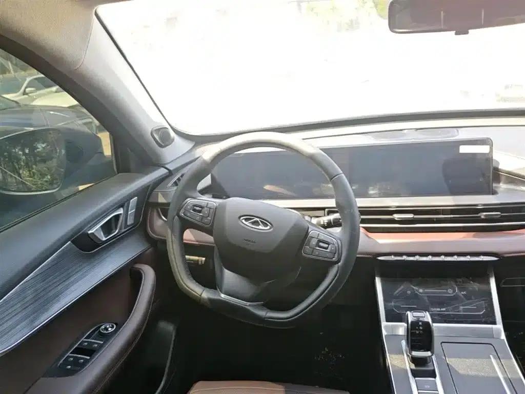 Chery Tiggo 7 2025 Excellence Edition 1.5T CVT Luxury Edition — миниатюра 10