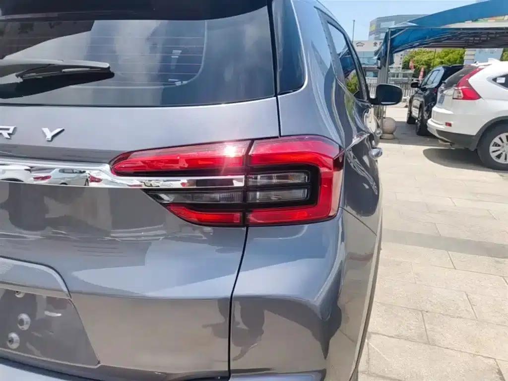 Chery Tiggo 5x 2023 1.5L CVT Fashion Edition — миниатюра 8