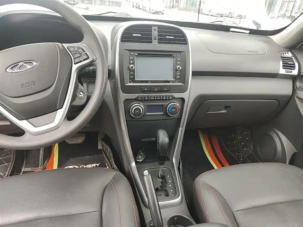 Chery Tiggo 3 2014 1.6L CVT Smart Edition — миниатюра 13