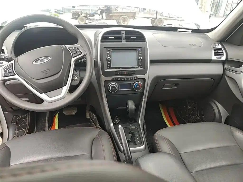 Chery Tiggo 3 2014 1.6L CVT Smart Edition — миниатюра 10