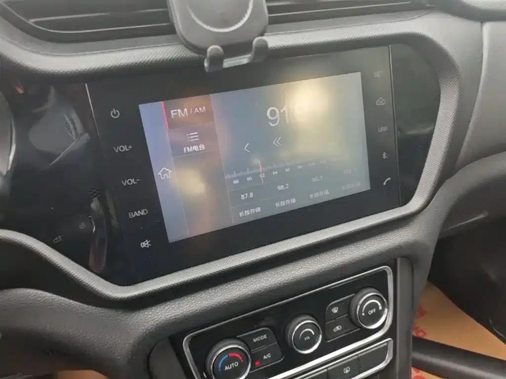 Chery Tiggo 3 2016 1.6L Manual Smart Edition — миниатюра 13