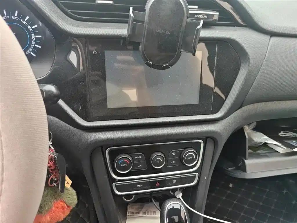 Chery Tiggo 3 2016 1.6L CVT Smart Edition — миниатюра 10