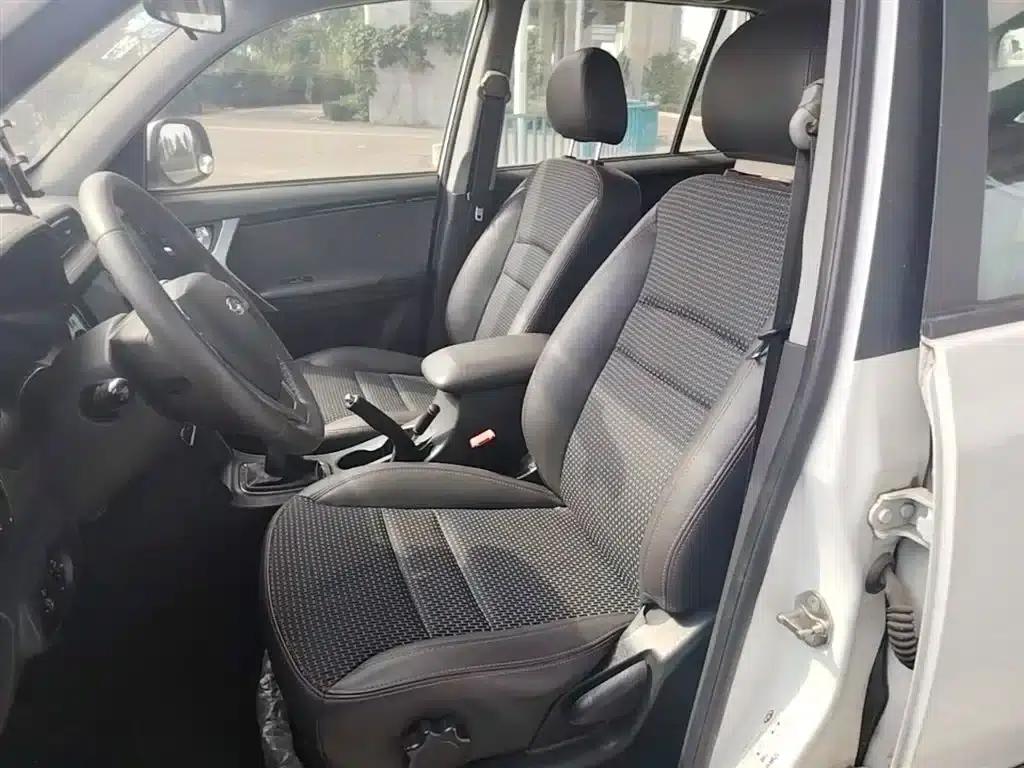 Chery Tiggo 3 2016 1.6L Manual Smart Edition — миниатюра 11