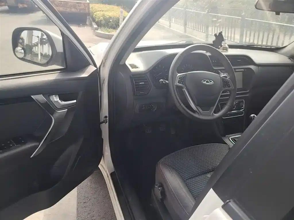 Chery Tiggo 3 2016 1.6L Manual Smart Edition — миниатюра 12