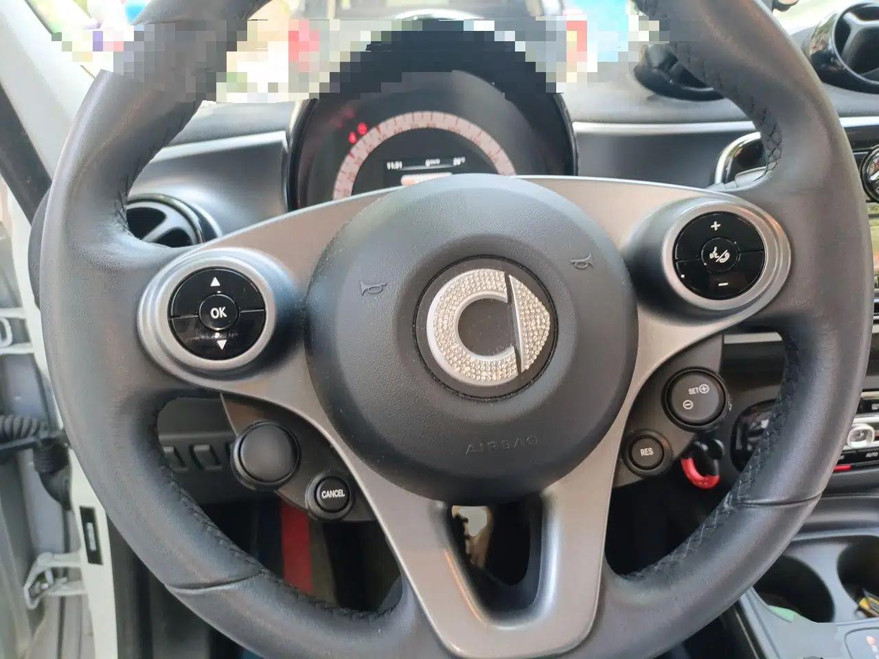 smart forfour 2016 1.0L 52 kW Passion Edition — миниатюра 11
