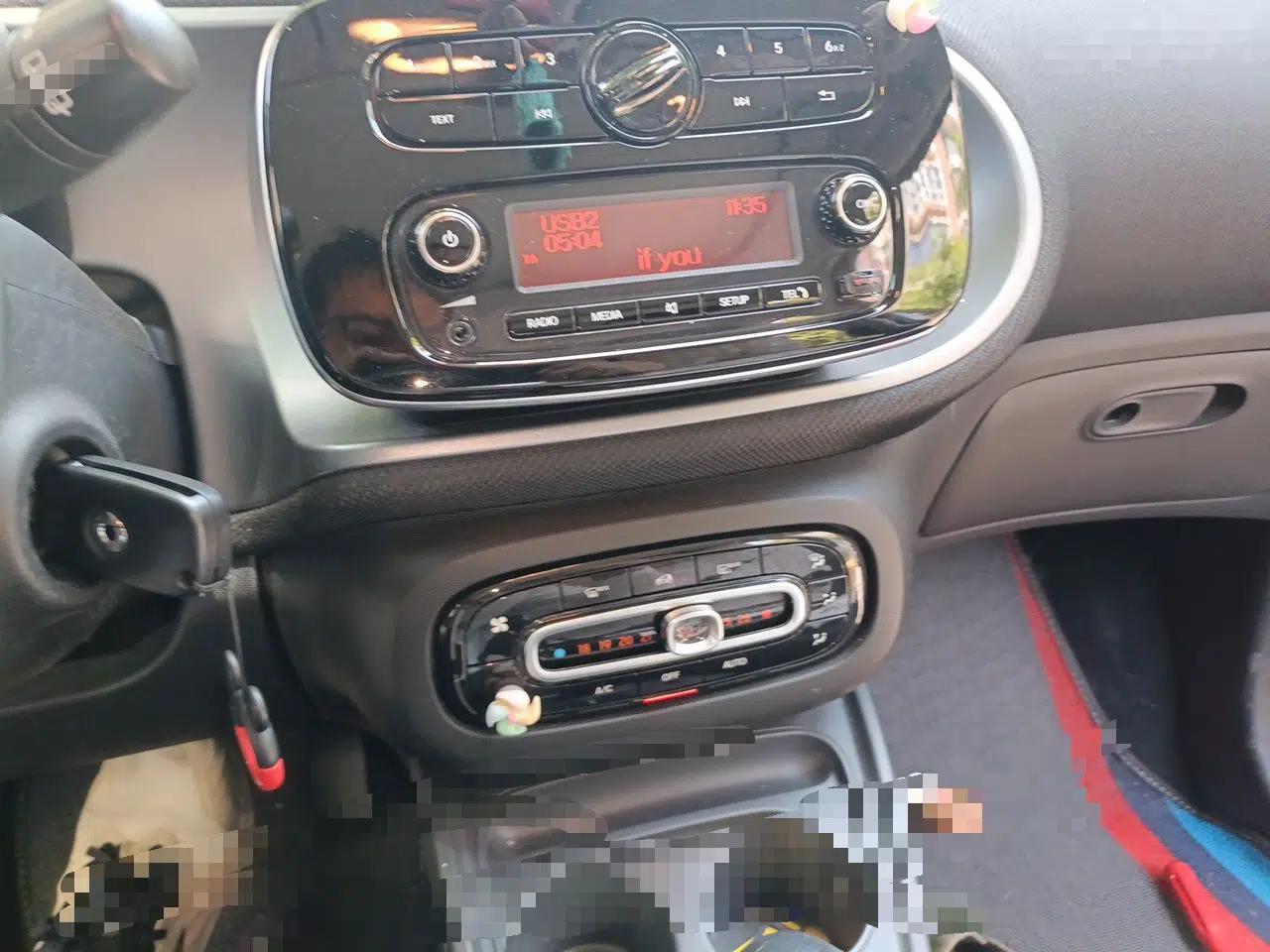 smart forfour 2016 1.0L 52 kW Passion Edition — миниатюра 14