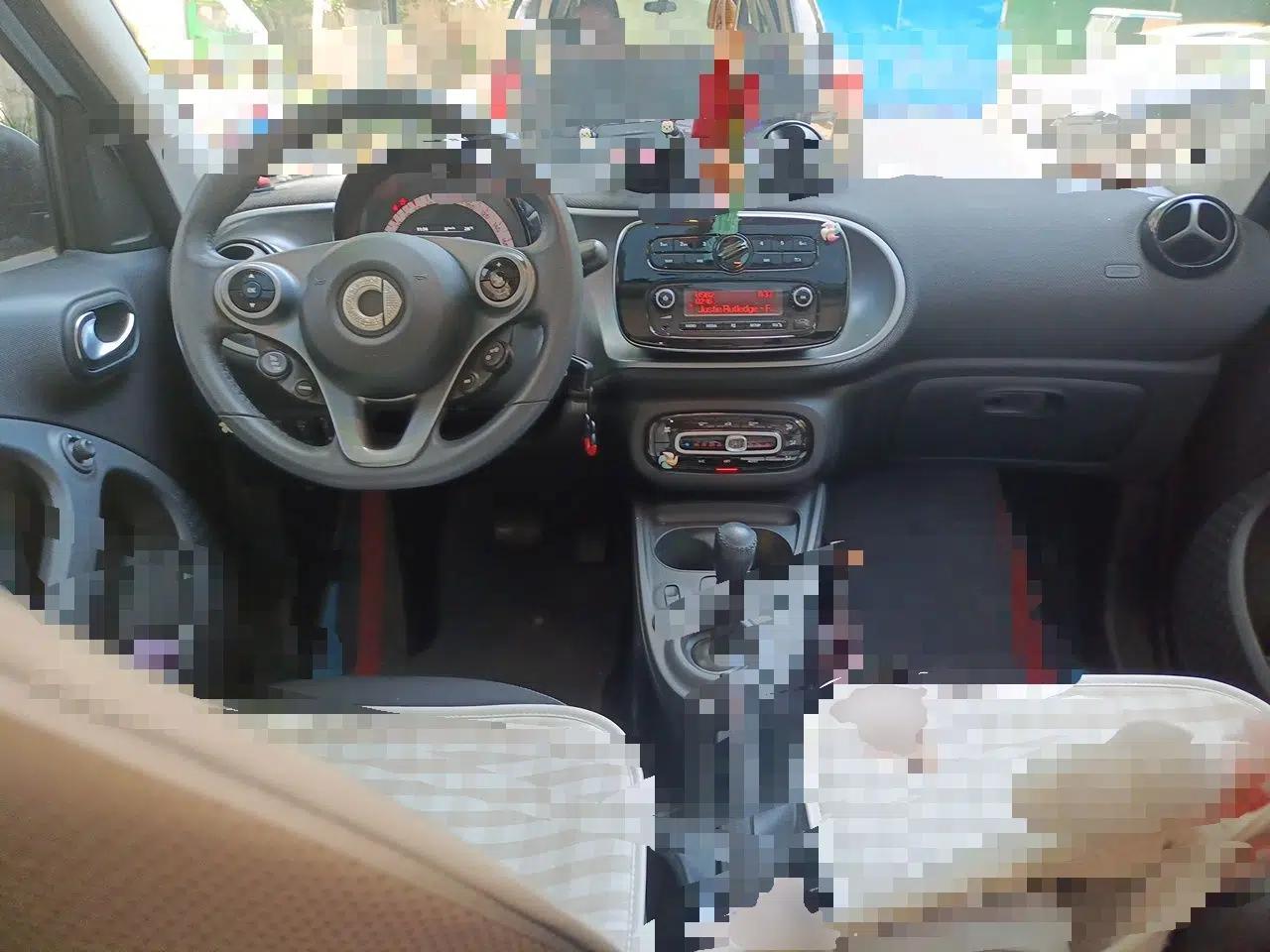 smart forfour 2016 1.0L 52 kW Passion Edition — миниатюра 10