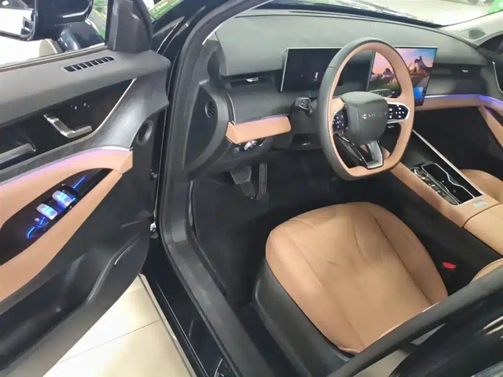 Chery Tiggo 8L 2024 2.0T 2WD Luxury Edition 5-seater — миниатюра 16