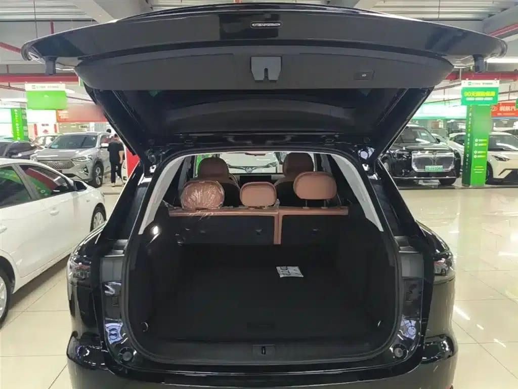 Chery Tiggo 8L 2024 2.0T 2WD Luxury Edition 5-seater — миниатюра 19