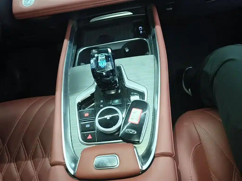 Chery Tiggo 7 PLUS 2023 Facelift 1.6TGDI DCT Luxury Edition — миниатюра 14