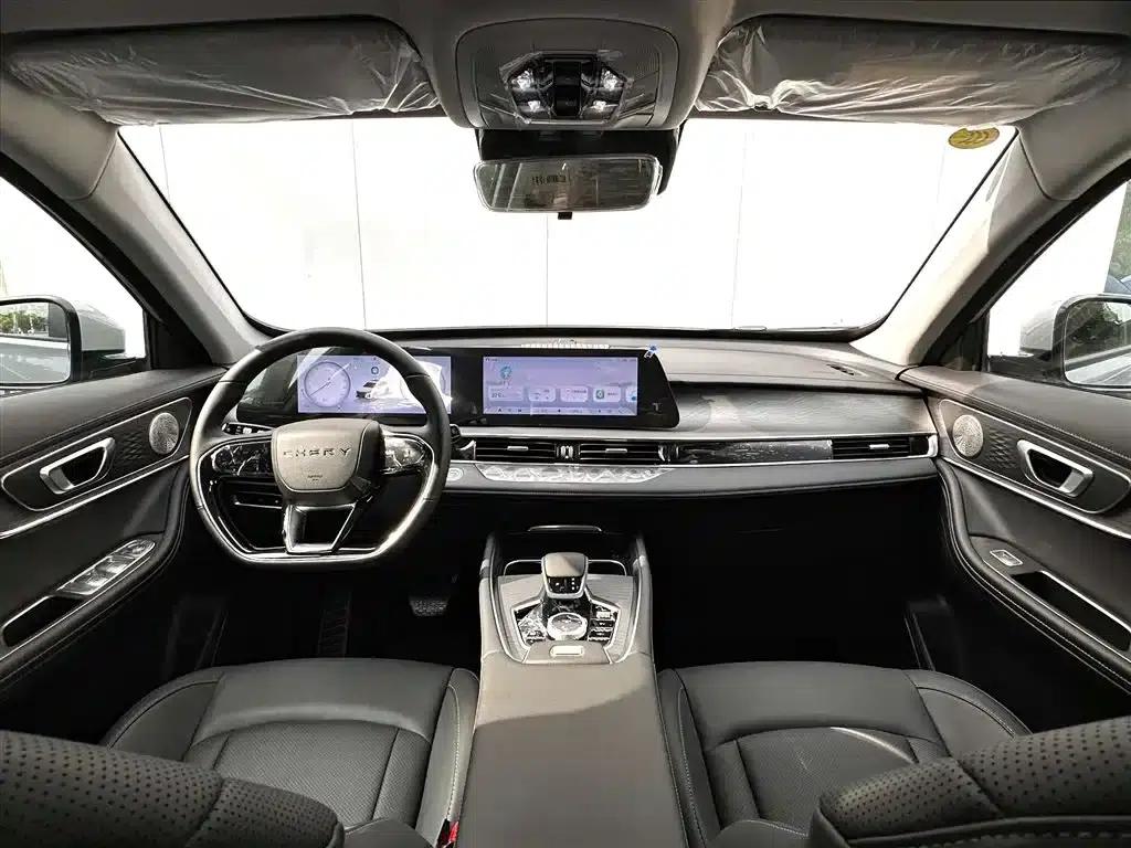 Chery Tiggo 8 PRO PHEV 2025 Champion Edition 1.5T 100km Premium Model — миниатюра 21