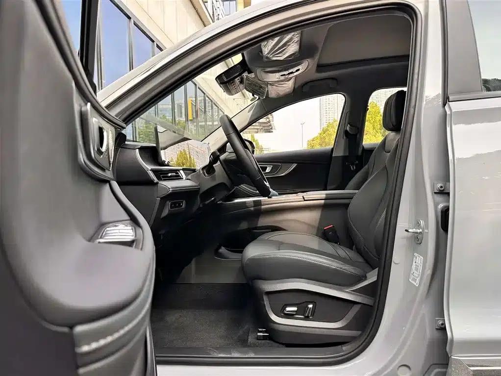 Chery Tiggo 8 PRO PHEV 2025 Champion Edition 1.5T 100km Premium Model — миниатюра 24