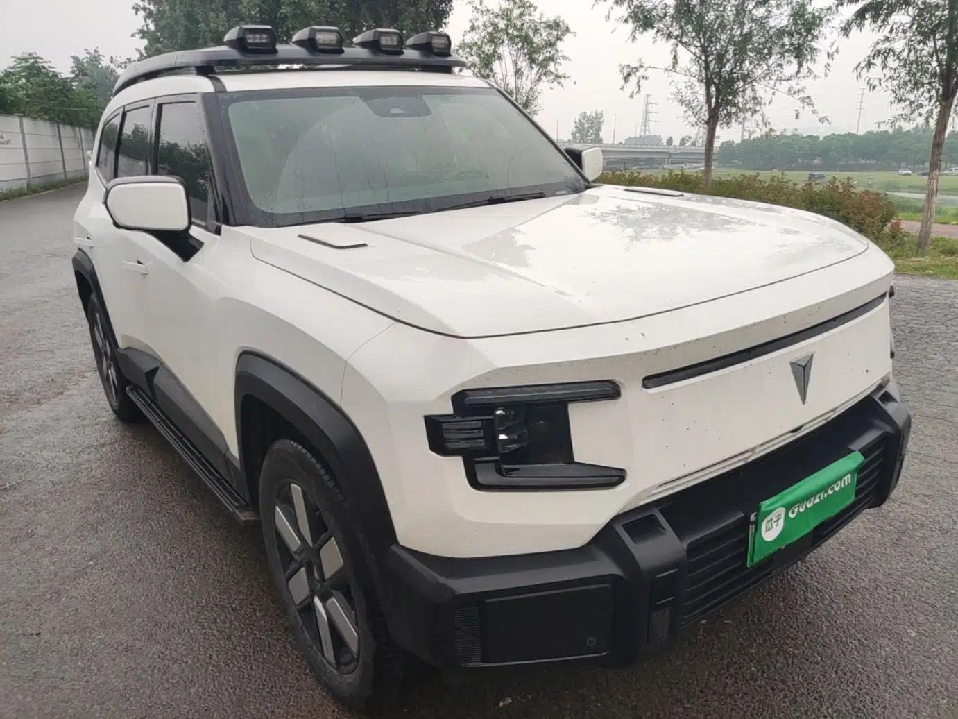 Deepal G318 2024 Four-Wheel-Drive Air Suspension Model — миниатюра 6