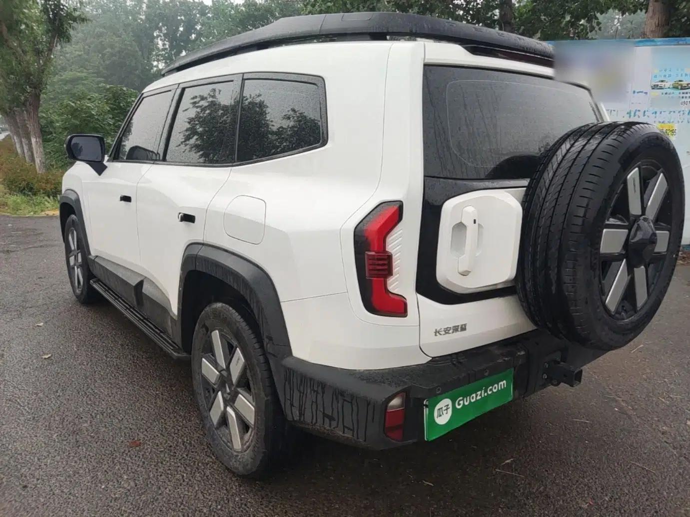 Deepal G318 2024 Four-Wheel-Drive Air Suspension Model — миниатюра 7