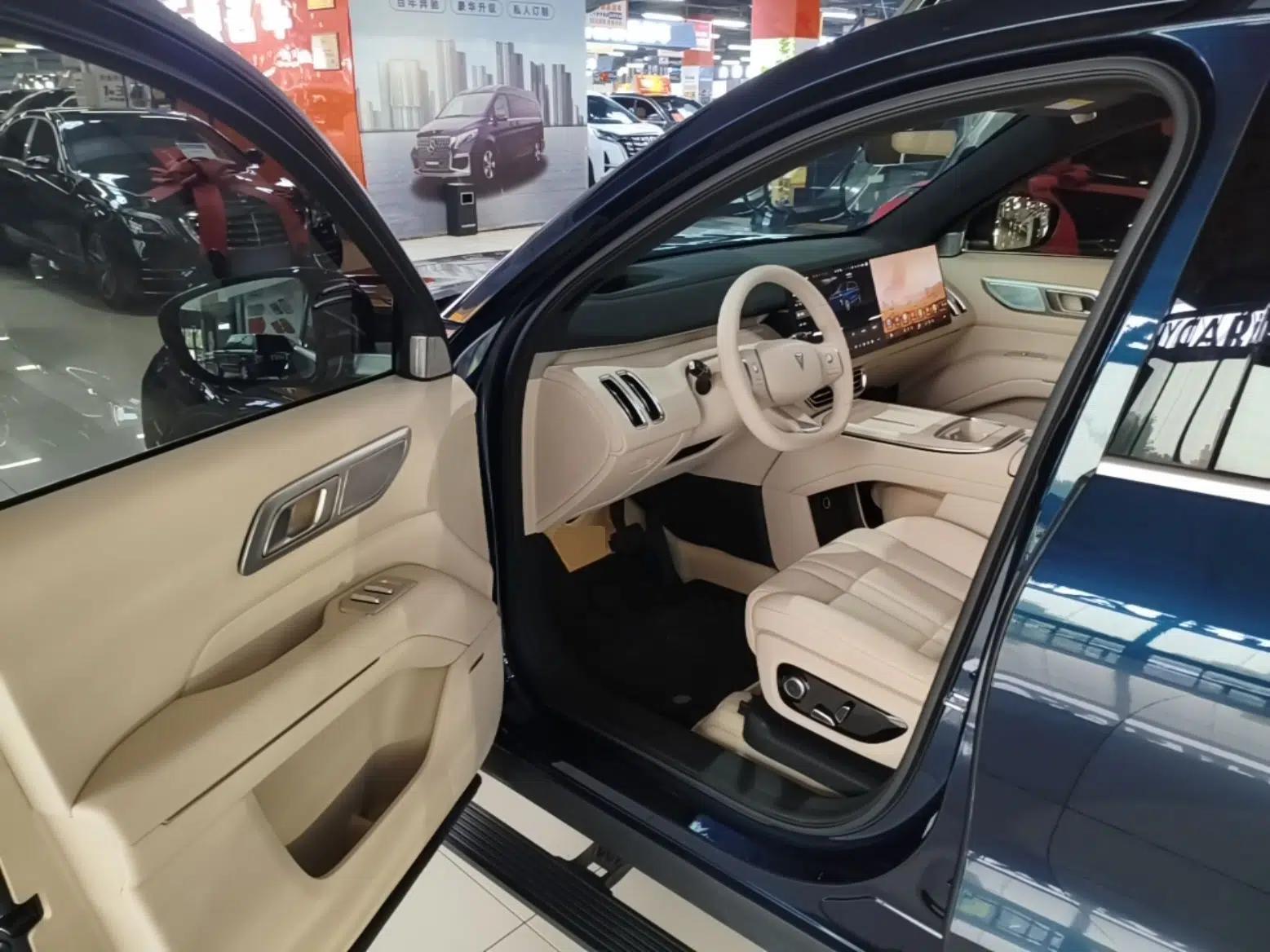 Deepal S09 2025 Four-Wheel Drive Ultra+ Custom Edition — миниатюра 18