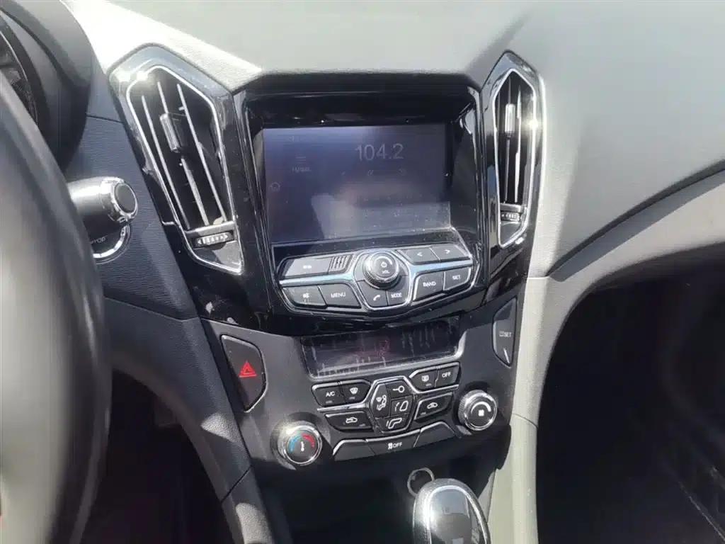 Chery Arrizo 7 2017 1.5T CVT Premium Edition — миниатюра 13