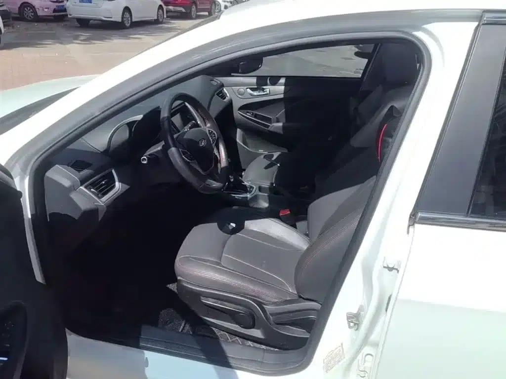 Chery Arrizo 7 2017 1.5T CVT Premium Edition — миниатюра 15