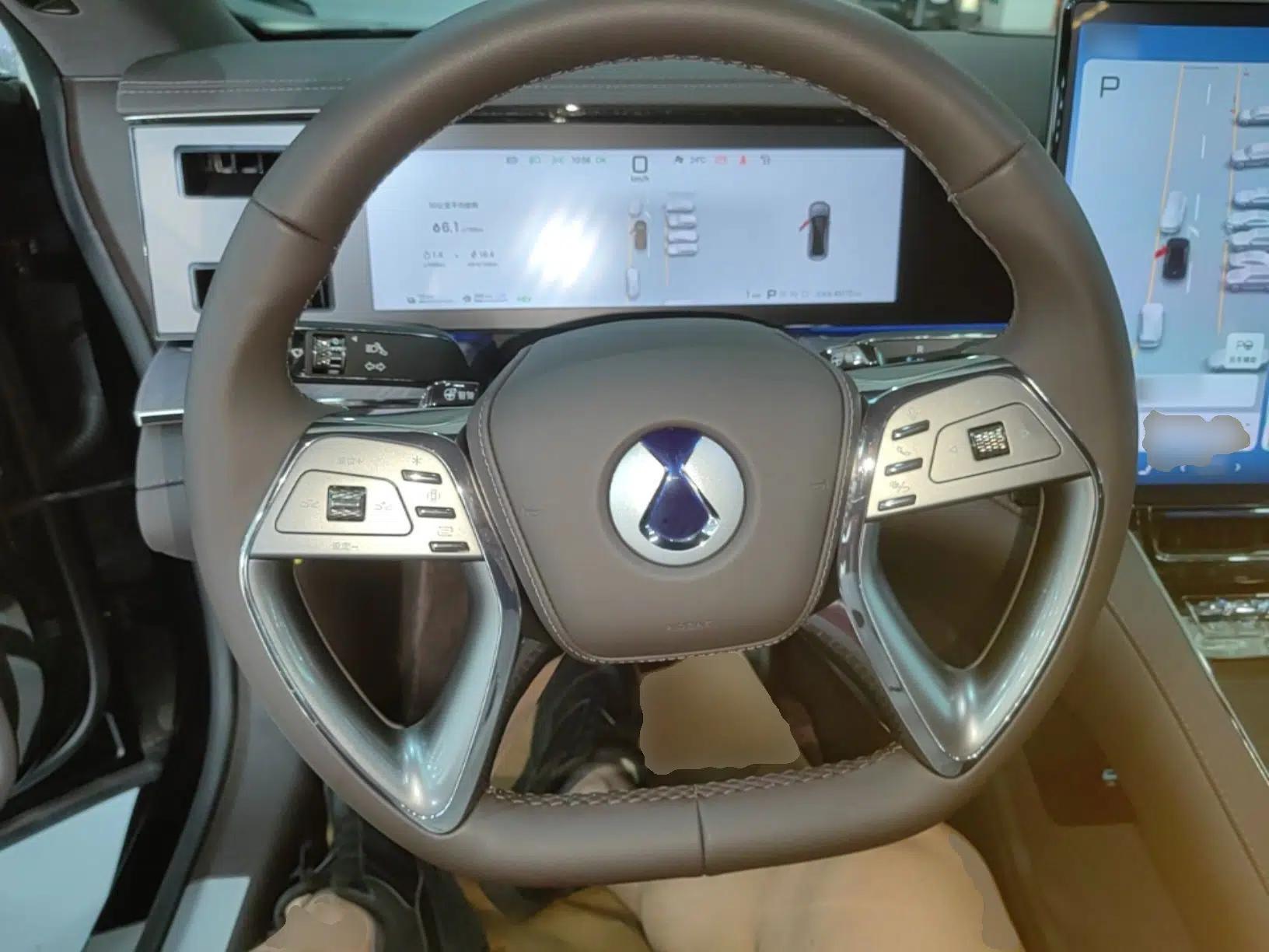 Denza Z9 2024 1100 km Four-Wheel Drive Pro Version — миниатюра 14