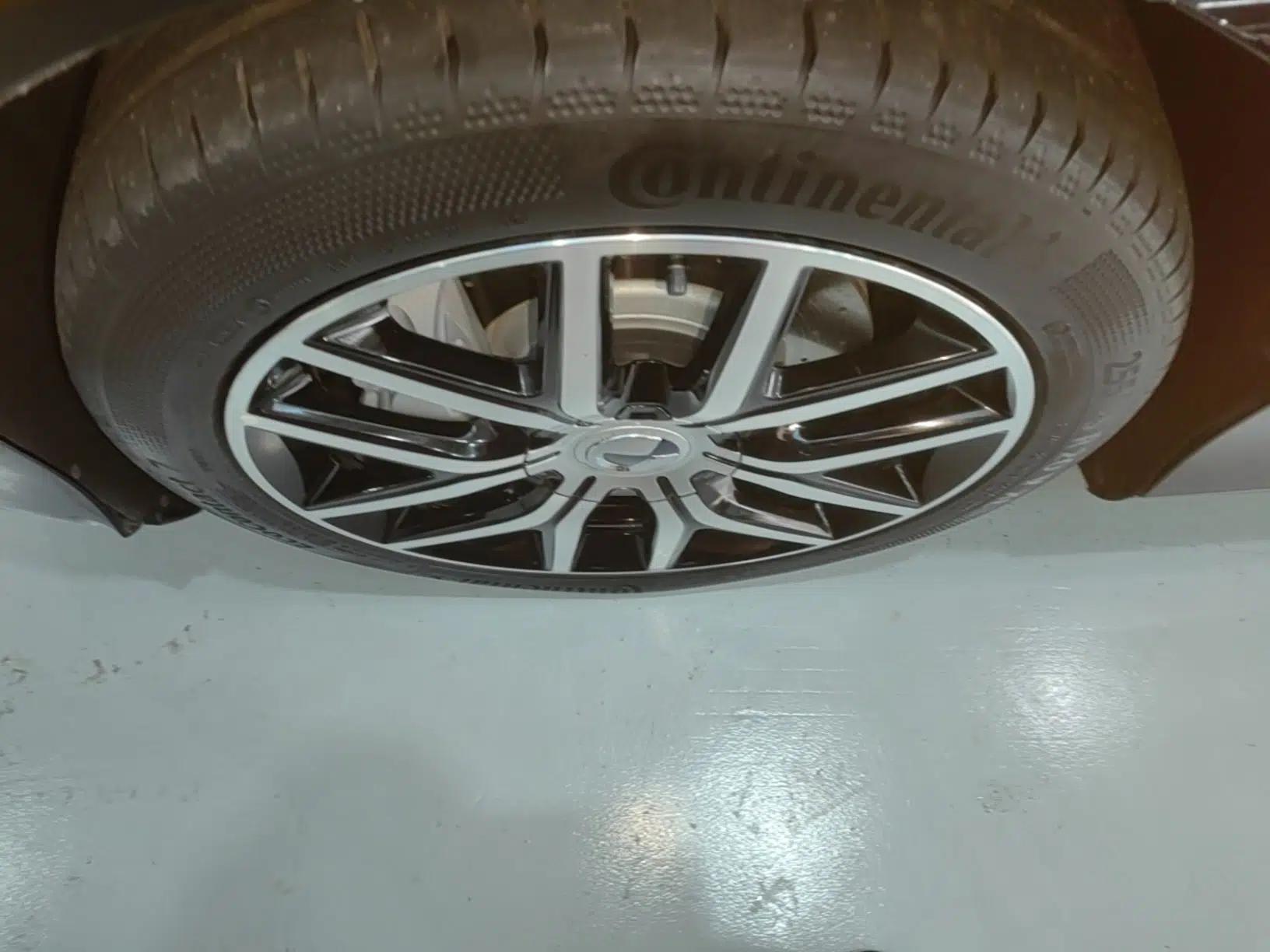 Denza Z9 2024 1100 km Four-Wheel Drive Pro Version — миниатюра 8