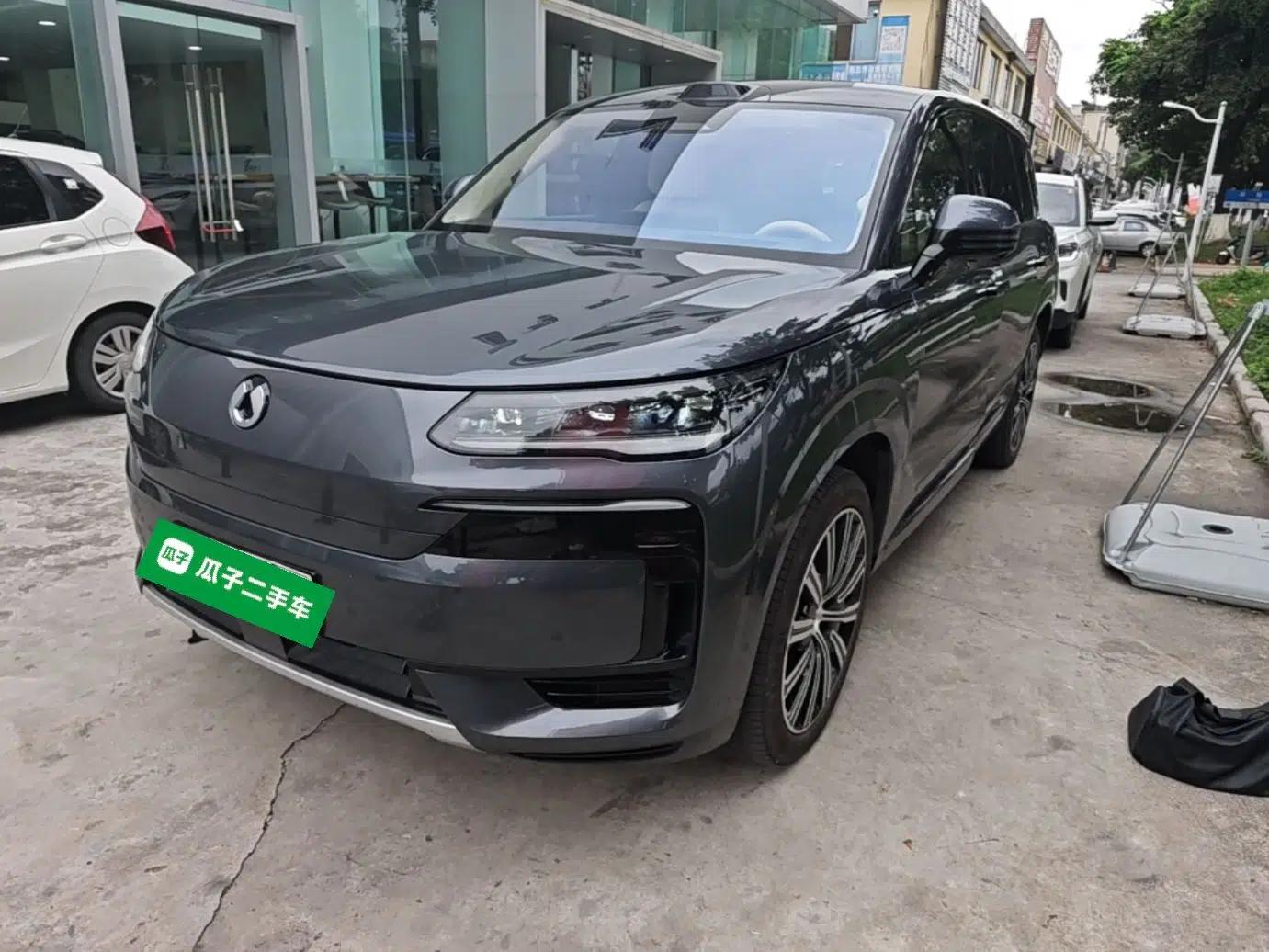 Denza N9 2025 Prestige Version — миниатюра 1