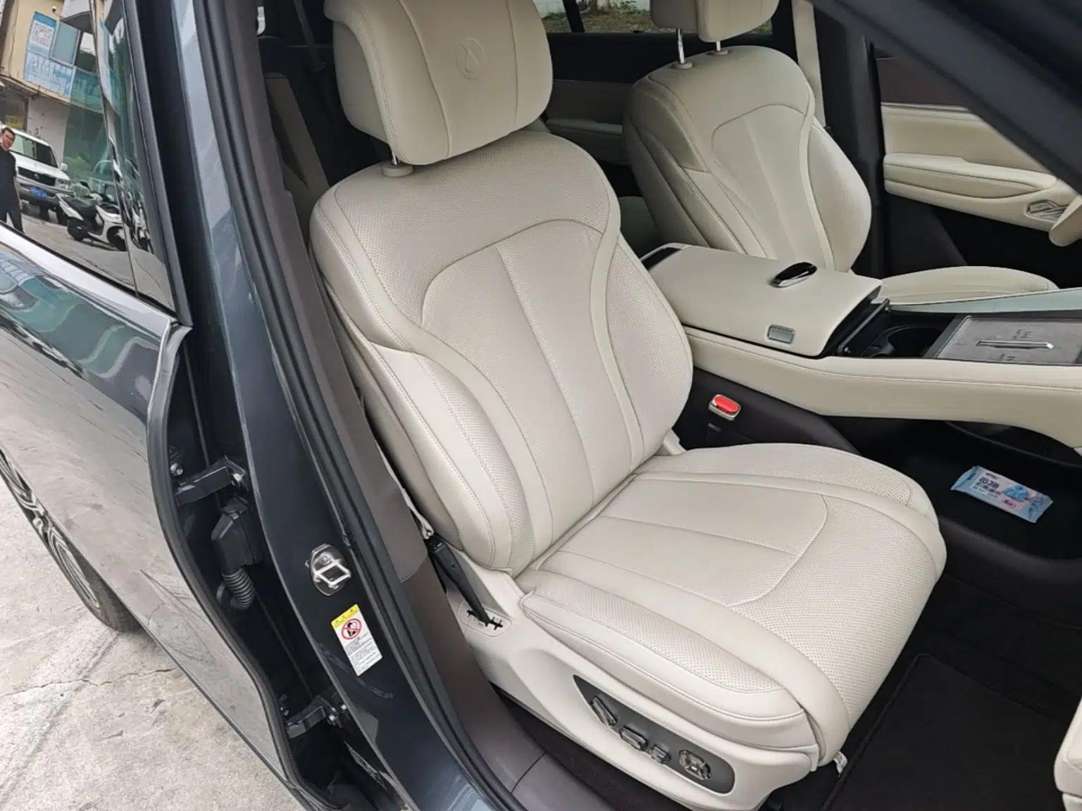 Denza N9 2025 Prestige Version — миниатюра 23