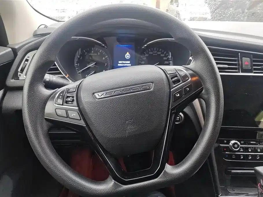 Venucia D60 2018 1.6L CVT Intelligent Elite Edition — миниатюра 15