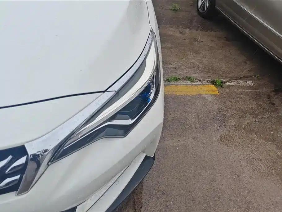 Venucia D60 2018 1.6L CVT Intelligent Elite Edition — миниатюра 5