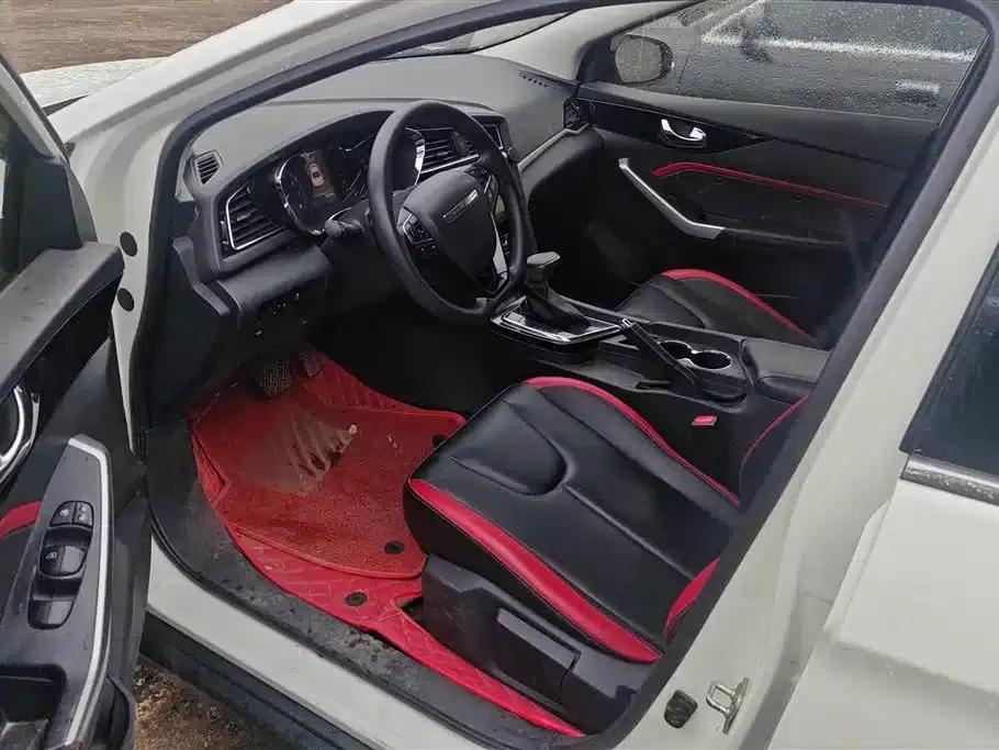 Venucia D60 2018 1.6L CVT Intelligent Elite Edition — миниатюра 9