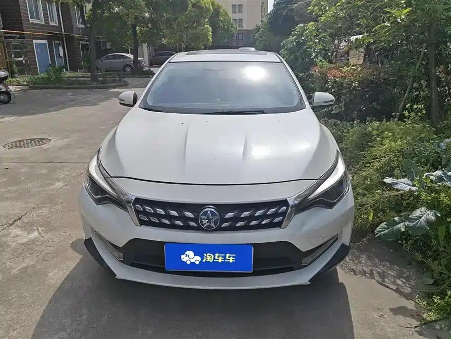 Venucia D60 2019 Model, 100,000 Glory Edition, 1.6L XL CVT, National VI Emission Standard — миниатюра 2