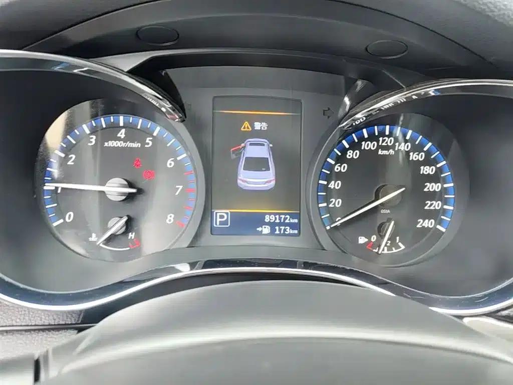 Venucia D60 2018 1.6L CVT Intelligent Elite Edition — миниатюра 12