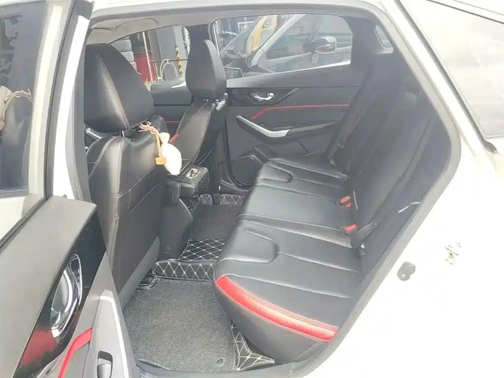 Venucia D60 2018 1.6L CVT Intelligent Elite Edition — миниатюра 17