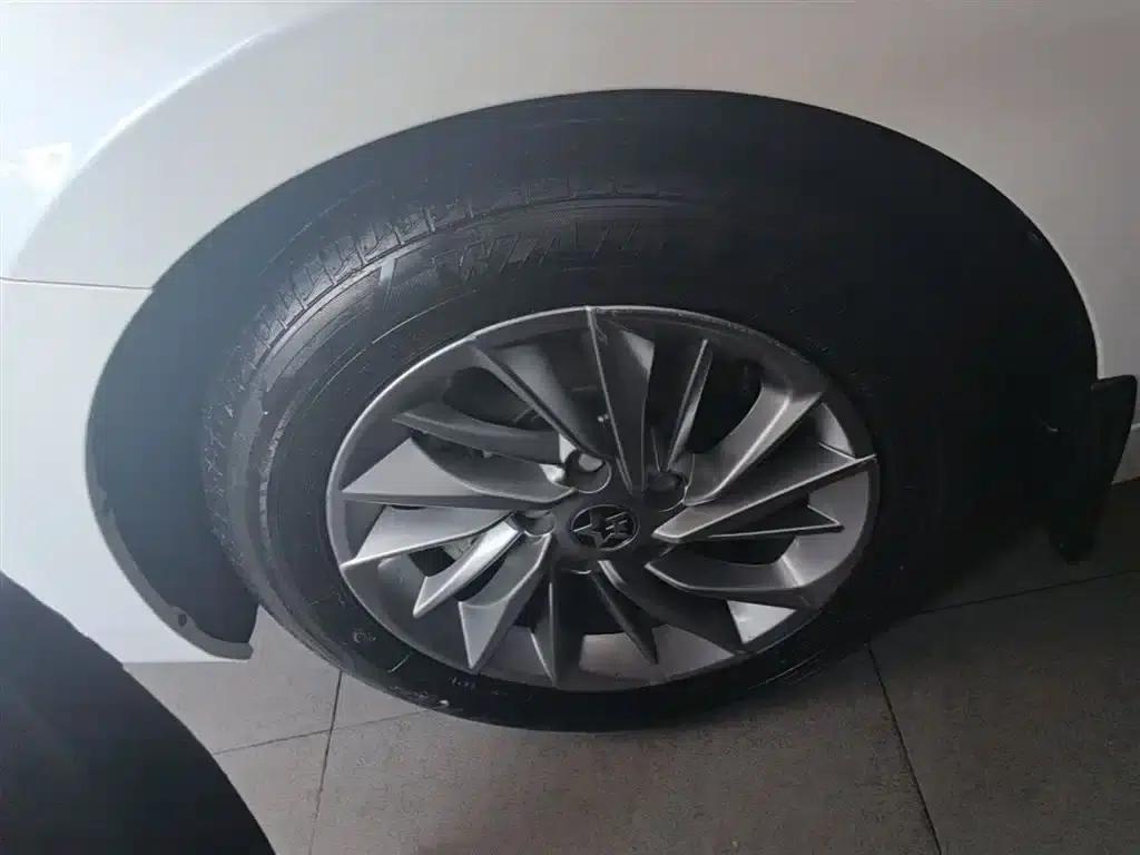 Venucia D60 2021 PLUS 1.6L XL CVT Elite Edition — миниатюра 23