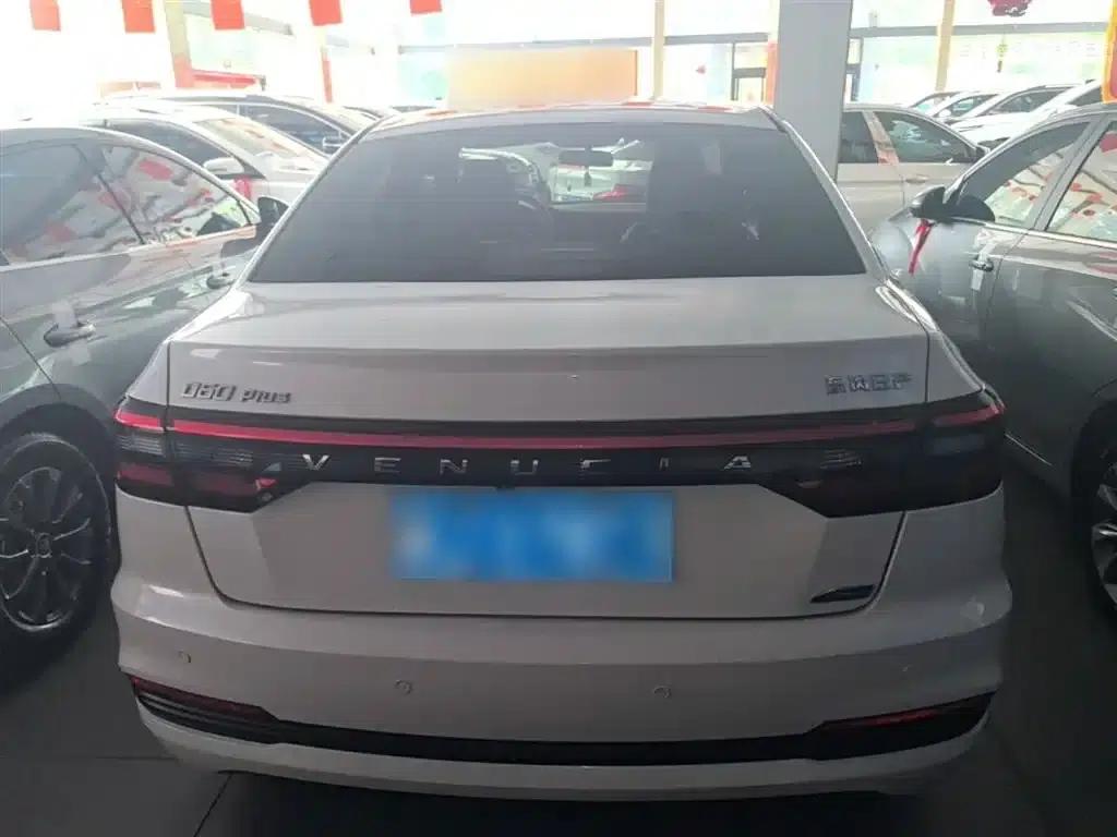 Venucia D60 2021 PLUS 1.6L XL CVT Elite Edition — миниатюра 6